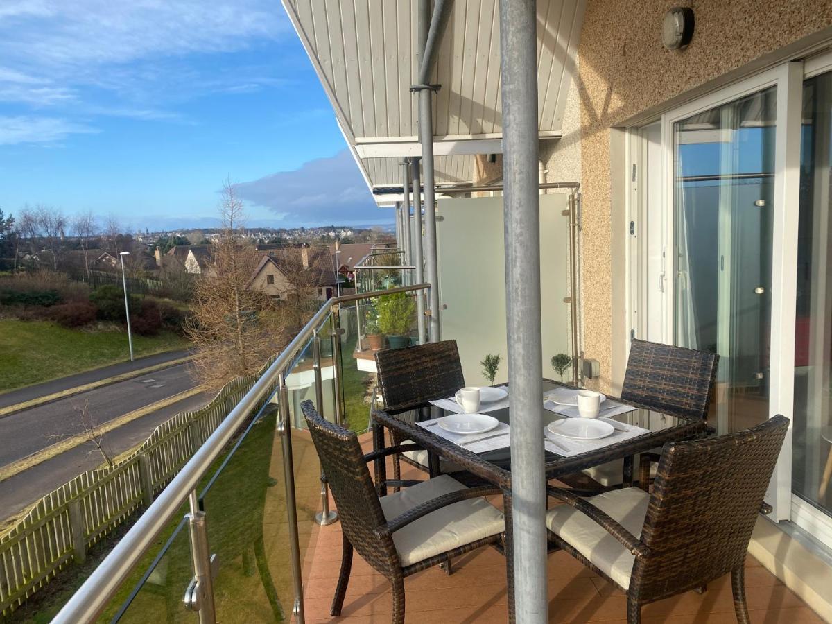 The Duplex Nairn- Spacious 3 Bedroom With Sunny Balcony Екстериор снимка
