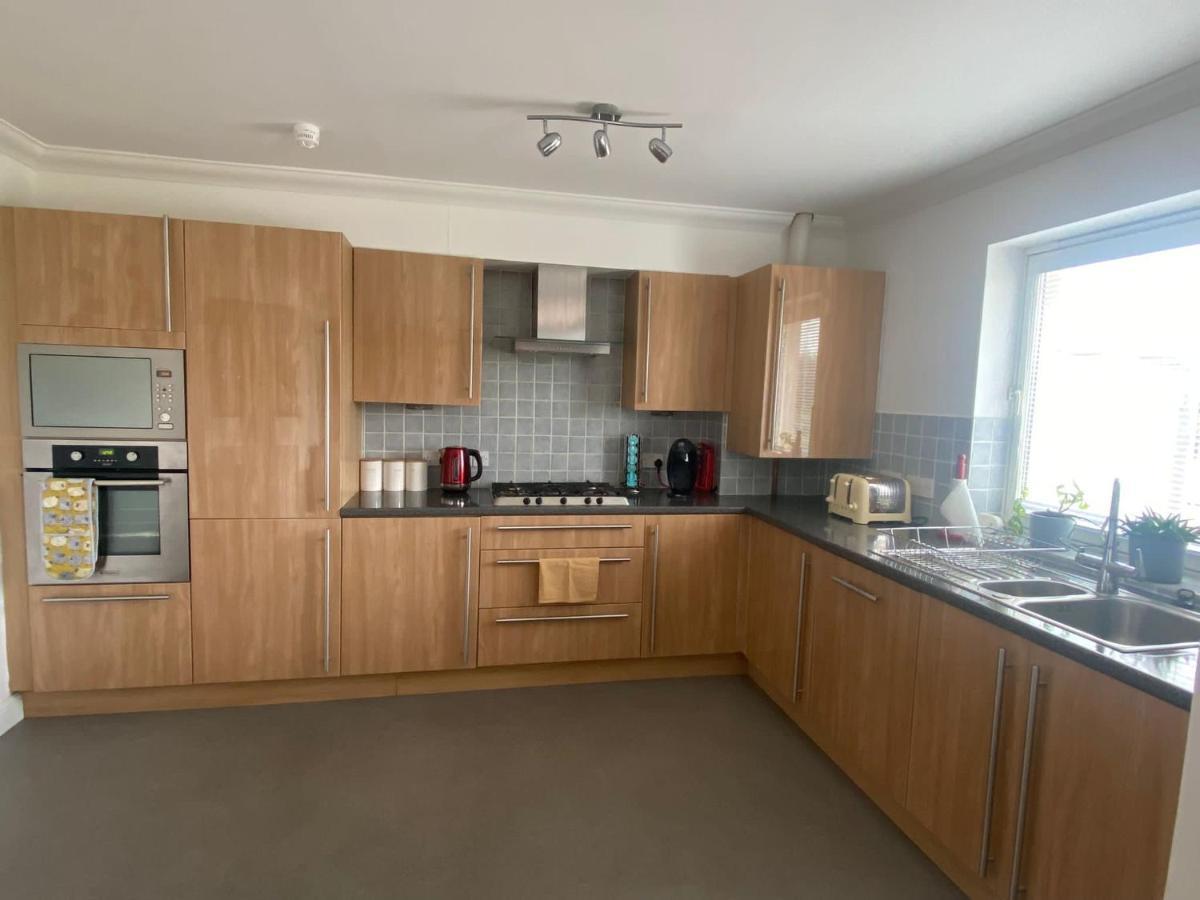 The Duplex Nairn- Spacious 3 Bedroom With Sunny Balcony Екстериор снимка